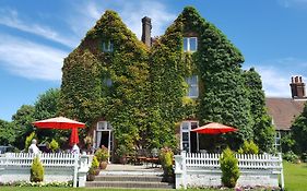 Voco Letchworth Hall By Ihg